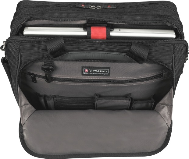 VICTORINOX