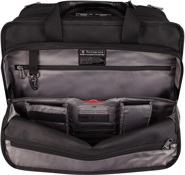 VICTORINOX